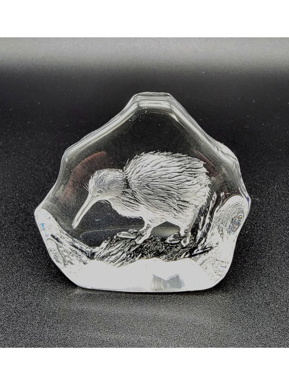 Mats Jonasson Full Lead Crystal Kiwi Bird Paperweight